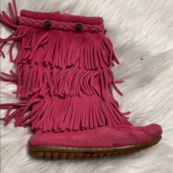 Minnetonka Other - Minnetonka fringe boots